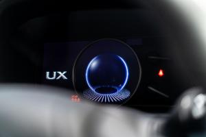 Lexus UX200 2019 года  (MY)